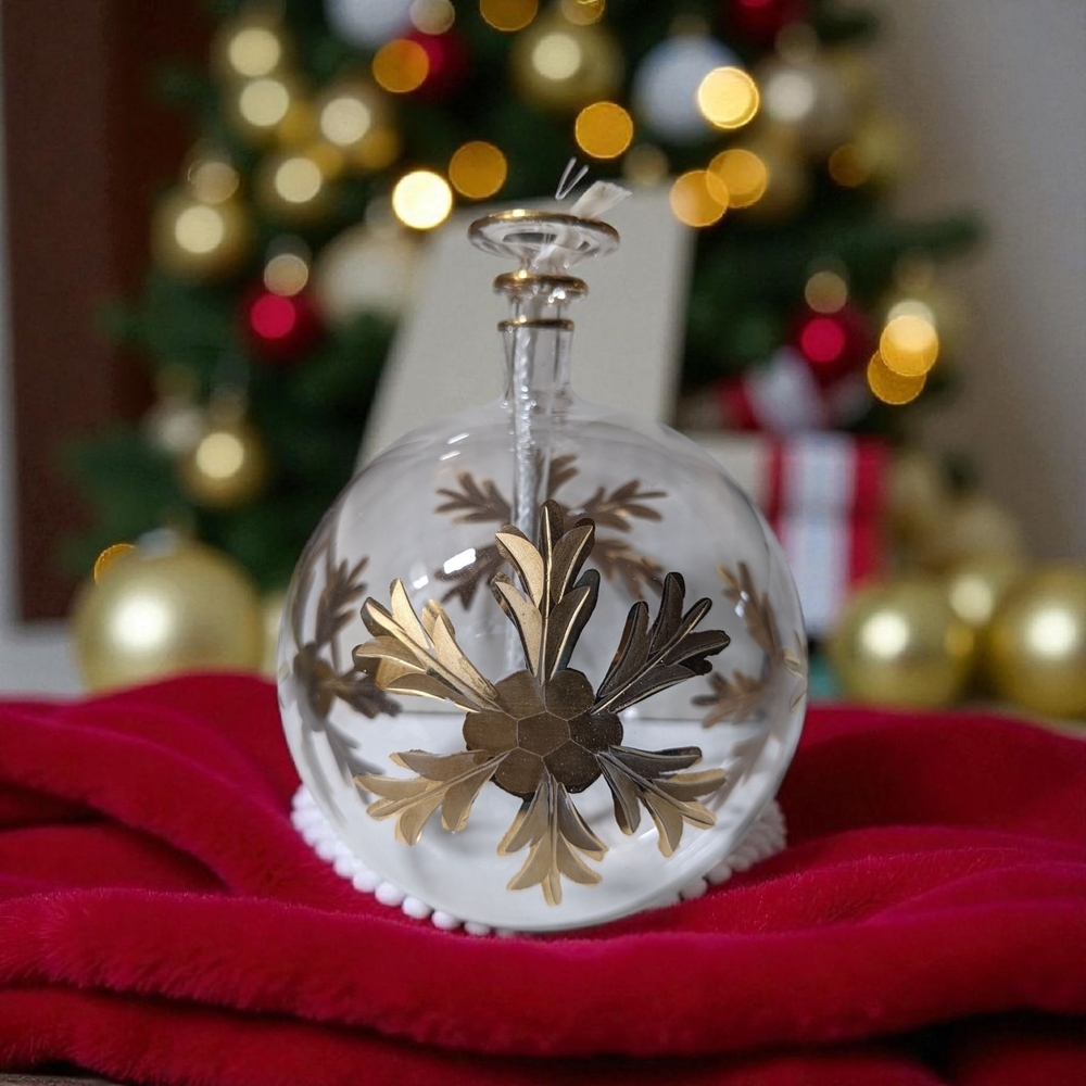 Festive Large Snowflake Seed Oil Lamp- Christmas Decor